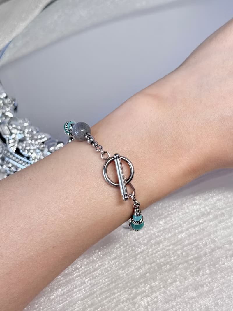 溫柔與清晰之間水晶療癒手鍊 - 醫療鋼OT扣/月光石/天河石/白水晶