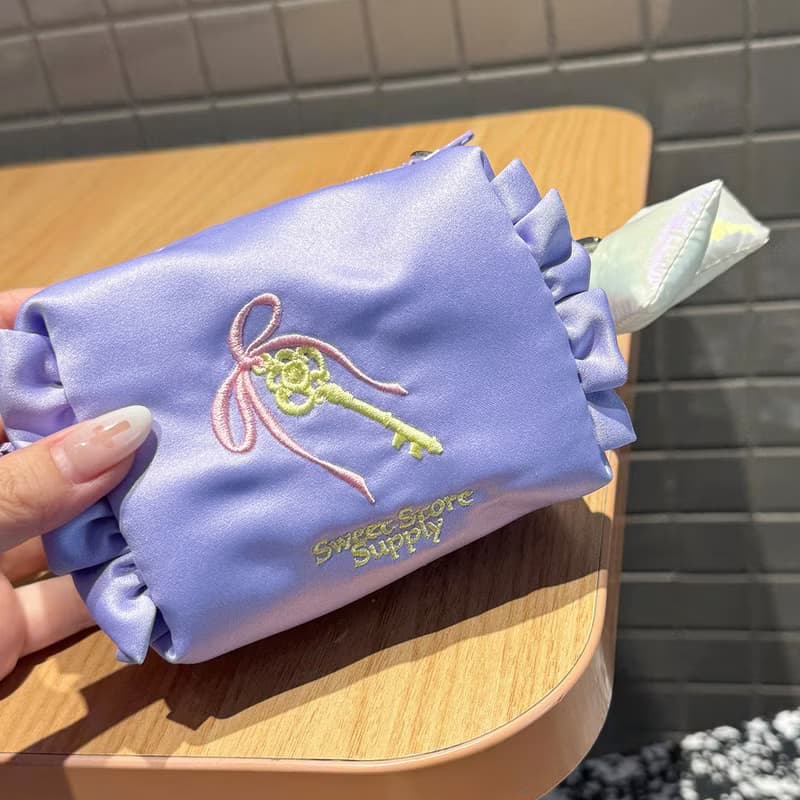 Sweetstore Supply原創全紫綢緞蝴蝶結刺繡化妝包便攜收納包