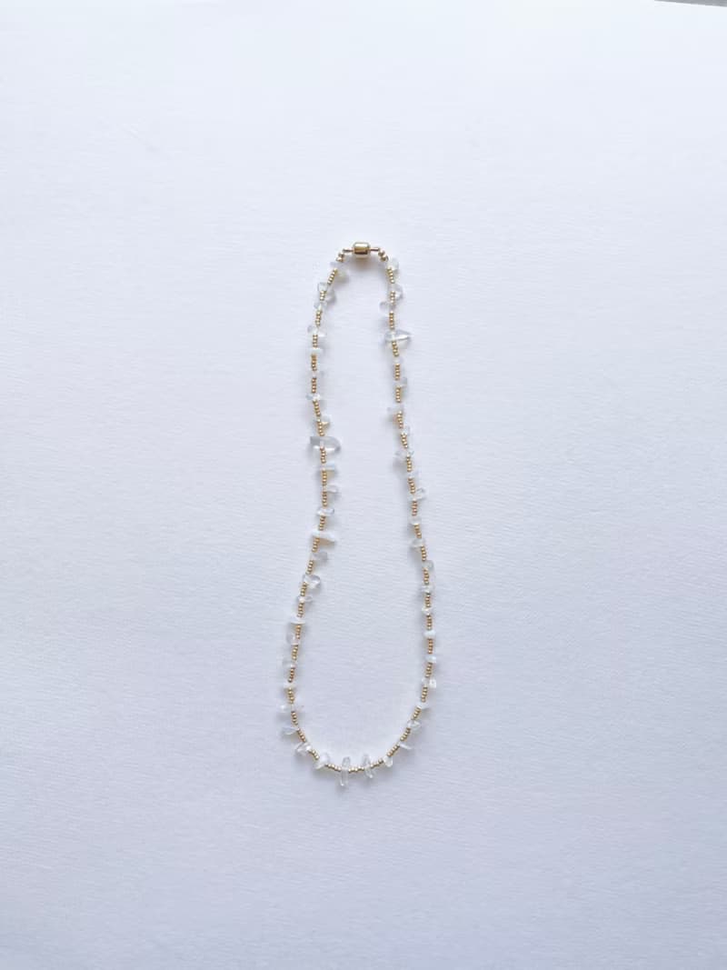 ホワイトオパール　チョーカー　【　white opal　】　ビーズネックレス