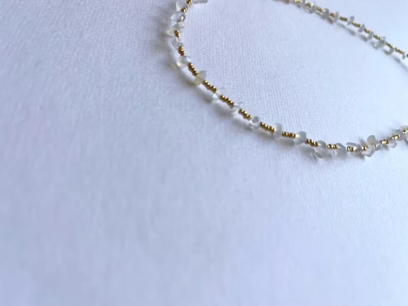 ホワイトオパール　チョーカー　【　white opal　】　ビーズネックレス
