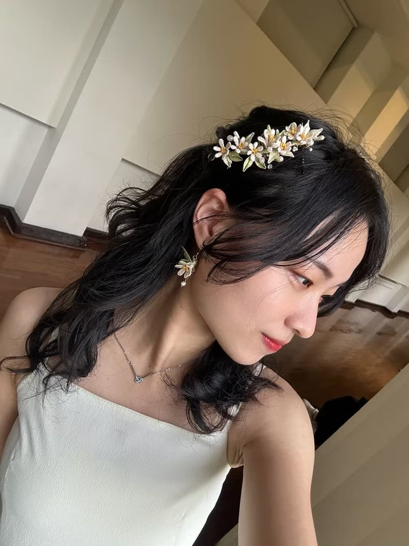單朵橙花耳環