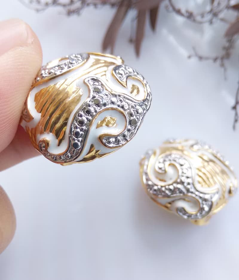 【西洋古董飾品 】摩登 金銀色調 白琺瑯 復古夾式耳環