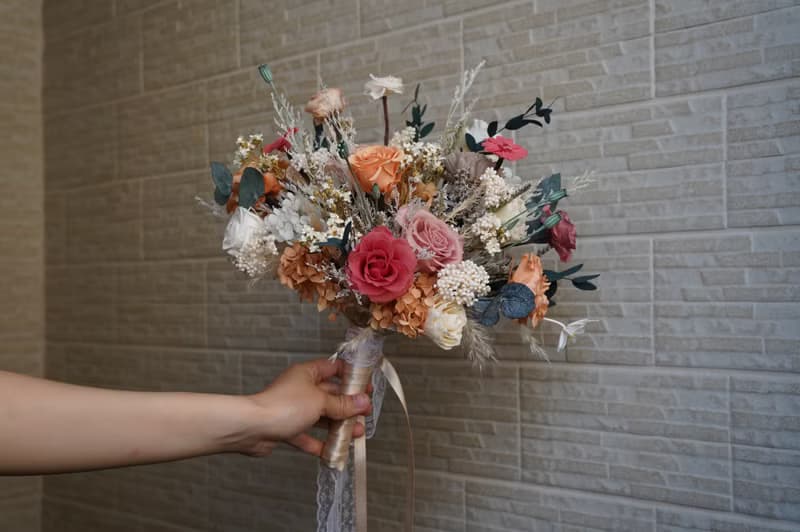 【竒植花物】活潑俏麗永生乾燥捧花 求婚花束 情人節 新娘捧花