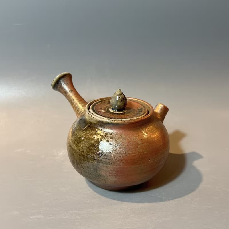 柴燒重落灰側把茶壺 / 小平凡手作