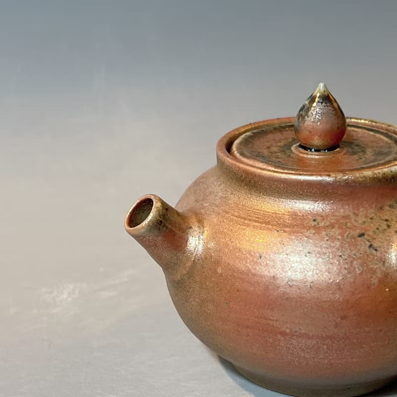 柴燒重落灰側把茶壺 / 小平凡手作