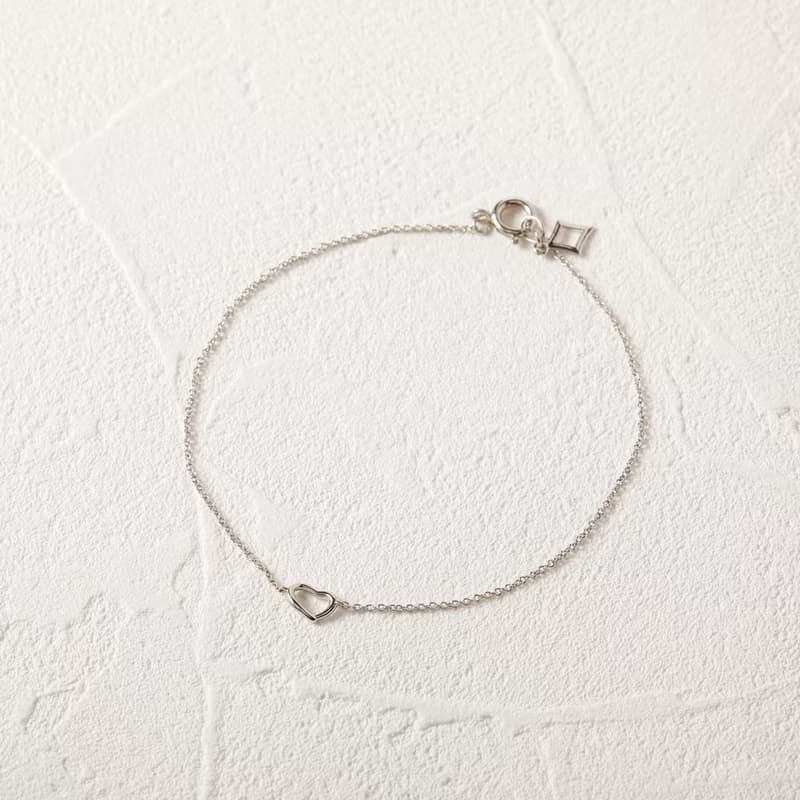 line heart bracelet SV ニッケルフリーブレスレット　大人なハートのブレスレット　シルバー　ロジウム