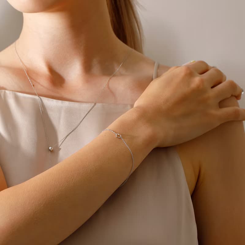 line heart bracelet SV ニッケルフリーブレスレット　大人なハートのブレスレット　シルバー　ロジウム