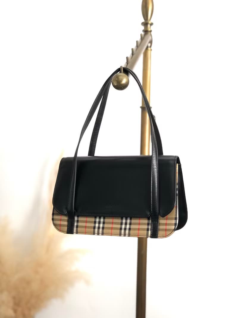 【 日本直送　名牌中古包 】BURBERRY バーバリー ハンドバッグ ブラック ノバチェック レザー フラップ vintage ヴィンテージ j7fze5