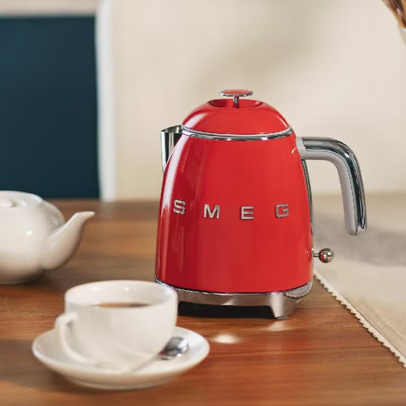 【SMEG】義大利復古0.8L迷你電熱水壺-魅惑紅