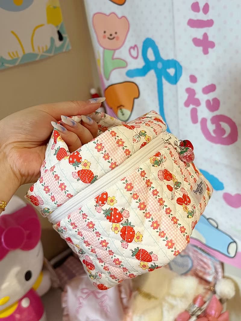Sweetstore Supply原創可愛甜美小草莓手提小盒子化妝品收納包