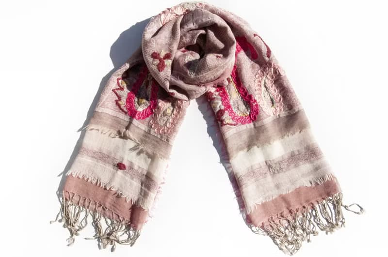 喀什米爾Cashmere/水煮羊毛披肩/針織圍巾/刺繡圍巾/羊絨披巾-花