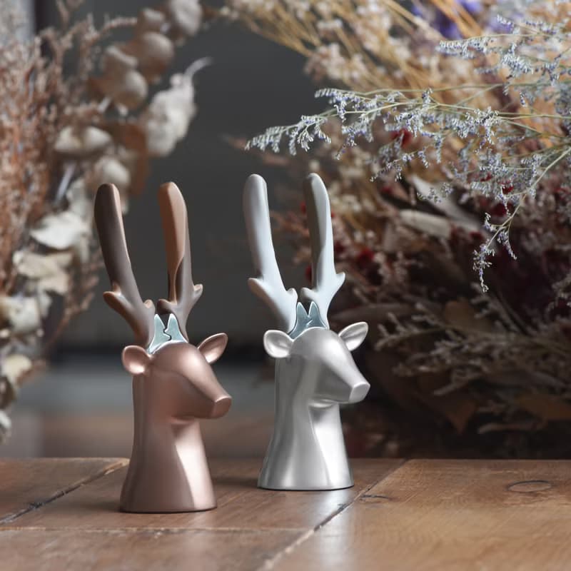 案頭上的自信-Dear Deer Plie