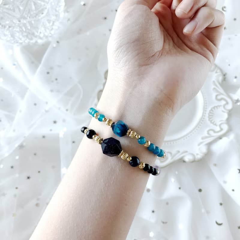 伯爵。磷灰石 藍虎眼石 月亮石 白硨磲 天然石 水晶手鍊