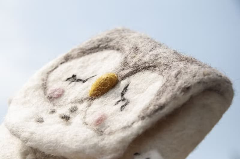 羊毛氈化妝袋/羊毛氈收納袋/零錢包/悠遊卡套/羊毛氈錢包-貓頭鷹