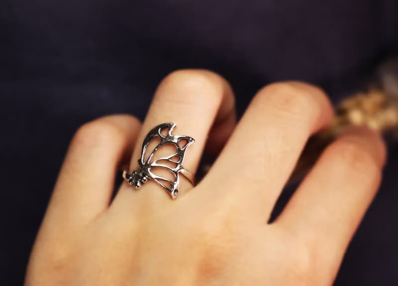 圖像系列-踩花蝶開口925銀戒