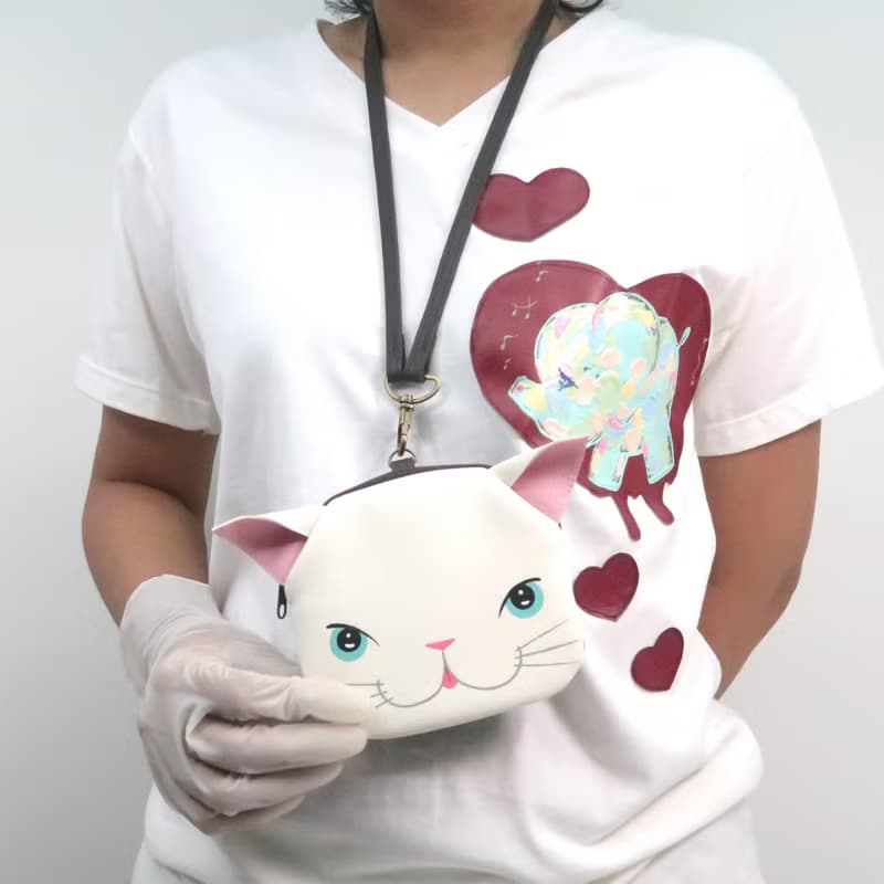 【雙11折扣】White cat purse ,small wallet bag with zip.various card pockets.