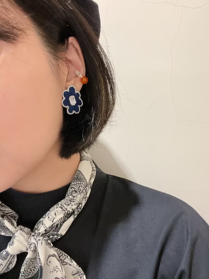 手作刺繡//浮花耳環//可改夾式