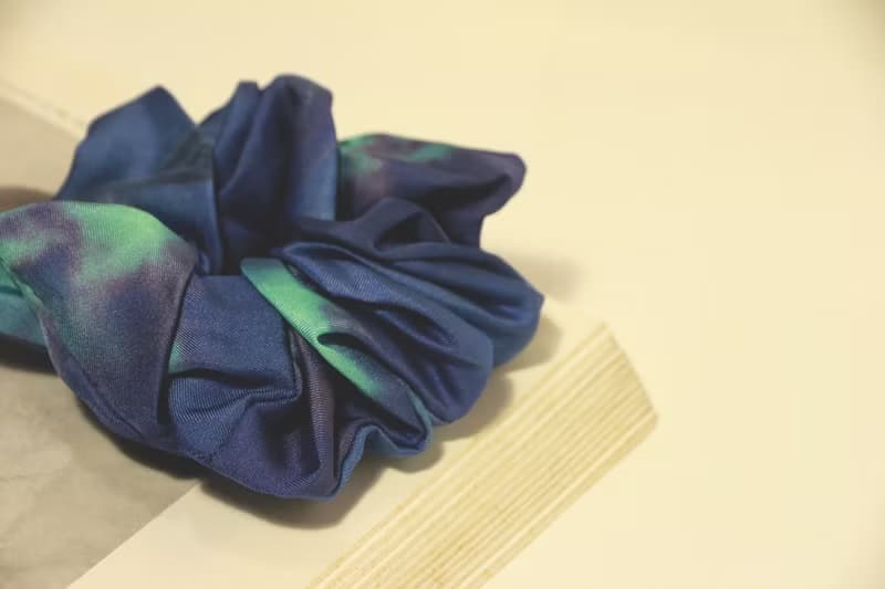 【展現浪漫品味的法式禮盒】法式質感精品 - 100%純絲髮圈組合