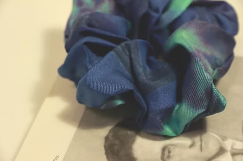【展現浪漫品味的法式禮盒】法式質感精品 - 100%純絲髮圈組合