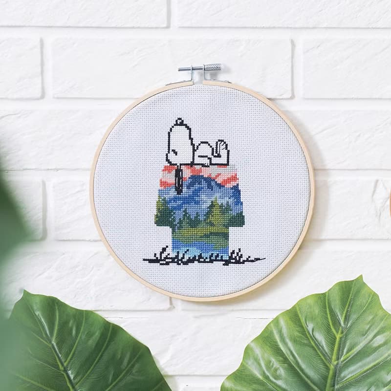 【迷彩史努比狗屋】Snoopy 十字繡DIY材料包 8吋繡框 | XiuCrafts