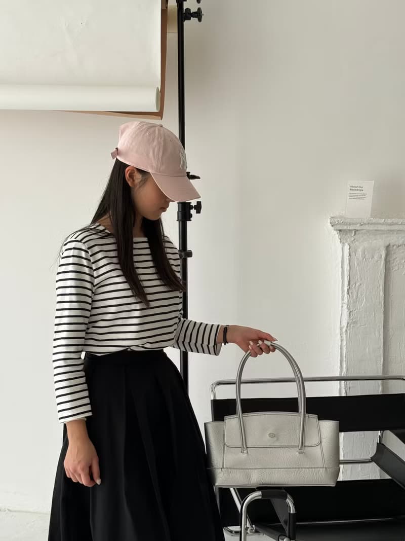 韓國 The Ally | River Bag | 銀色 |斜背包