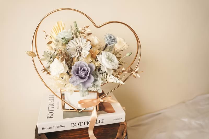 【竒植花物】永生乾燥花愛心金屬盆 生日禮物 情人節禮物