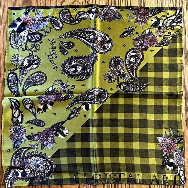 50cm角_silkscarf_シャンシャンペイズリー柄のシルクスカーフ　ChristalART
