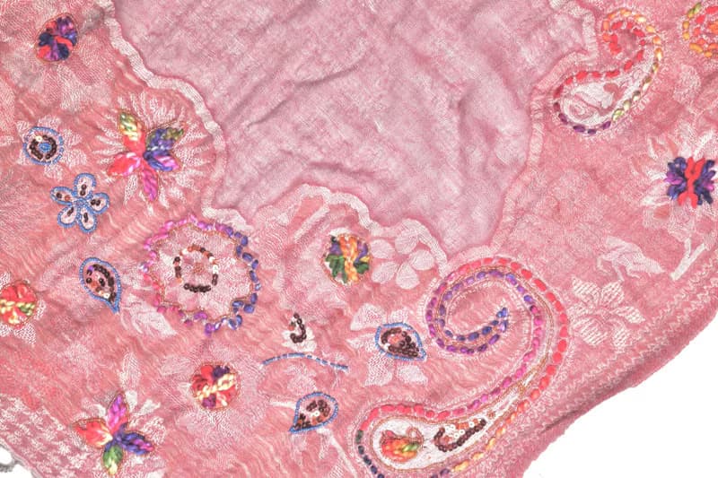 【精品禮盒】釘珠喀什米爾水煮羊毛刺繡圍巾披肩乾燥玫瑰粉拼透紗