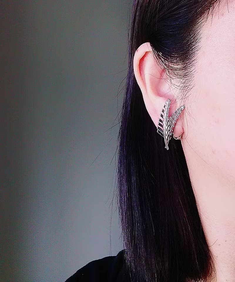 Vintage Jewelry 西洋古董飾品 Giovanni 銀色調 立體葉 夾式耳環