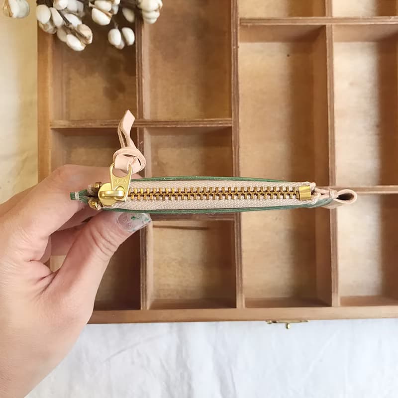 手工皮革_半圓零錢包_幾何造型_茄芷袋傳統三色