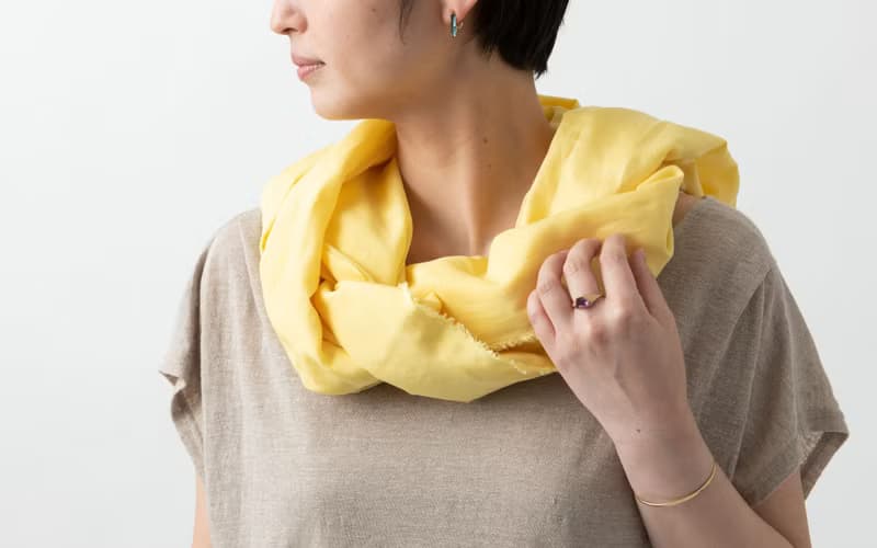 enrica cottonsilk scarf botanicalmix / botanical dye