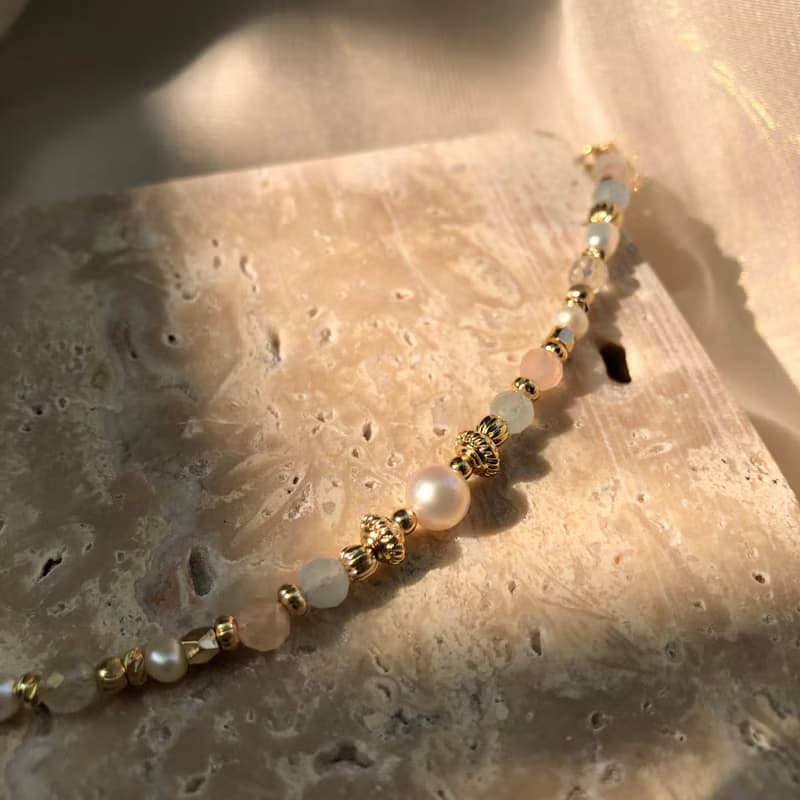 【四月・繡球花】戀人絮語 | 摩根石手鍊 長度可調 水晶手鍊