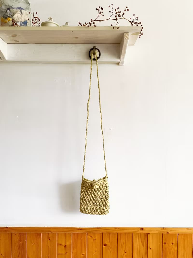 【好日手作】Handmade。日本紙線手工編織淺綠色手機斜背包側背包