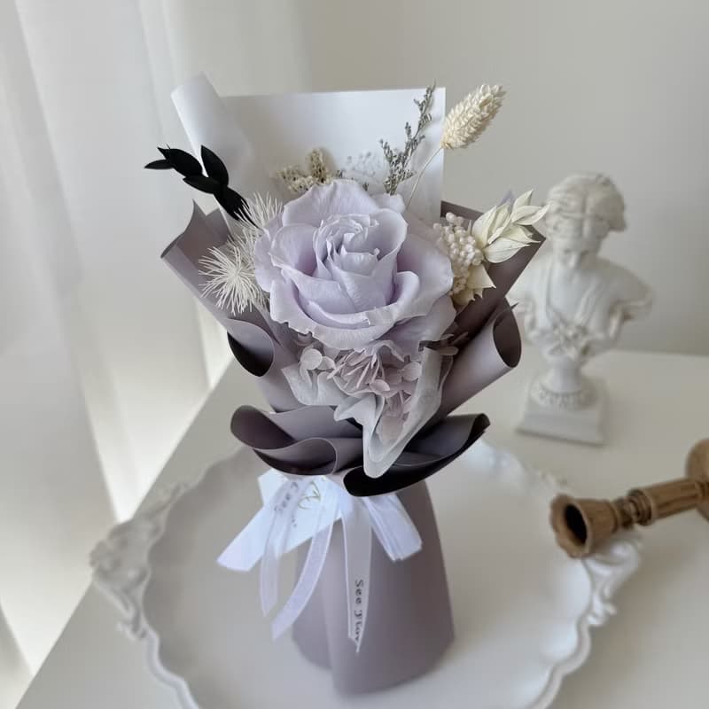 SEE 看見花藝設計 | 永生花 | 玫瑰 | 紫玫瑰單朵花束