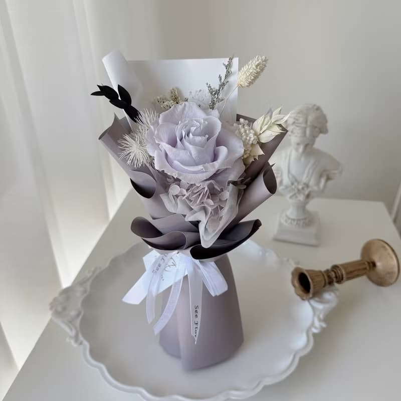 SEE 看見花藝設計 | 永生花 | 玫瑰 | 紫玫瑰單朵花束