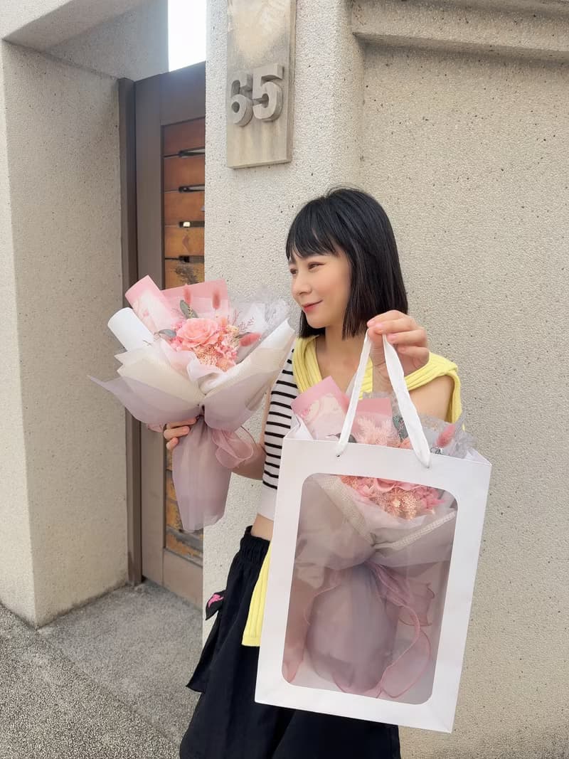 永生玫瑰花束_夏日陽光如妳 水蜜桃粉紅