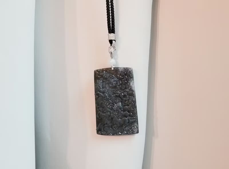 【純翠】天然翡翠 冰透黑烏雞雙拋美八駿圖項鍊 送禮首選