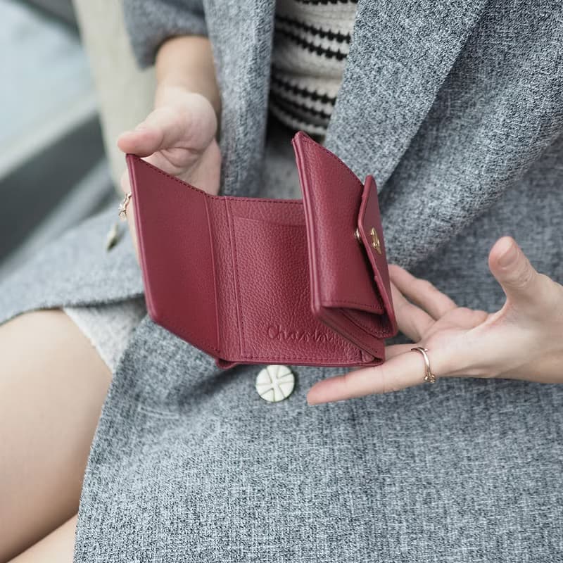 Maily (Burgundy) : Tri-fold wallet, short wallet, cow leather, Red velvet tone