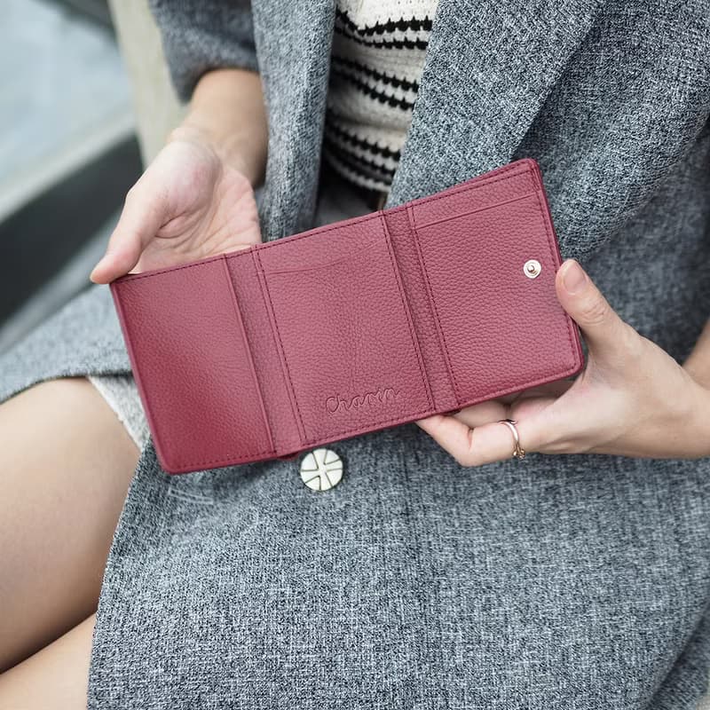 Maily (Burgundy) : Tri-fold wallet, short wallet, cow leather, Red velvet tone