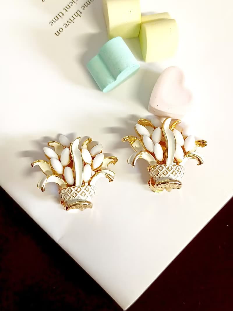 vintage jewelry  ART 白琺瑯花盆 夾式耳環