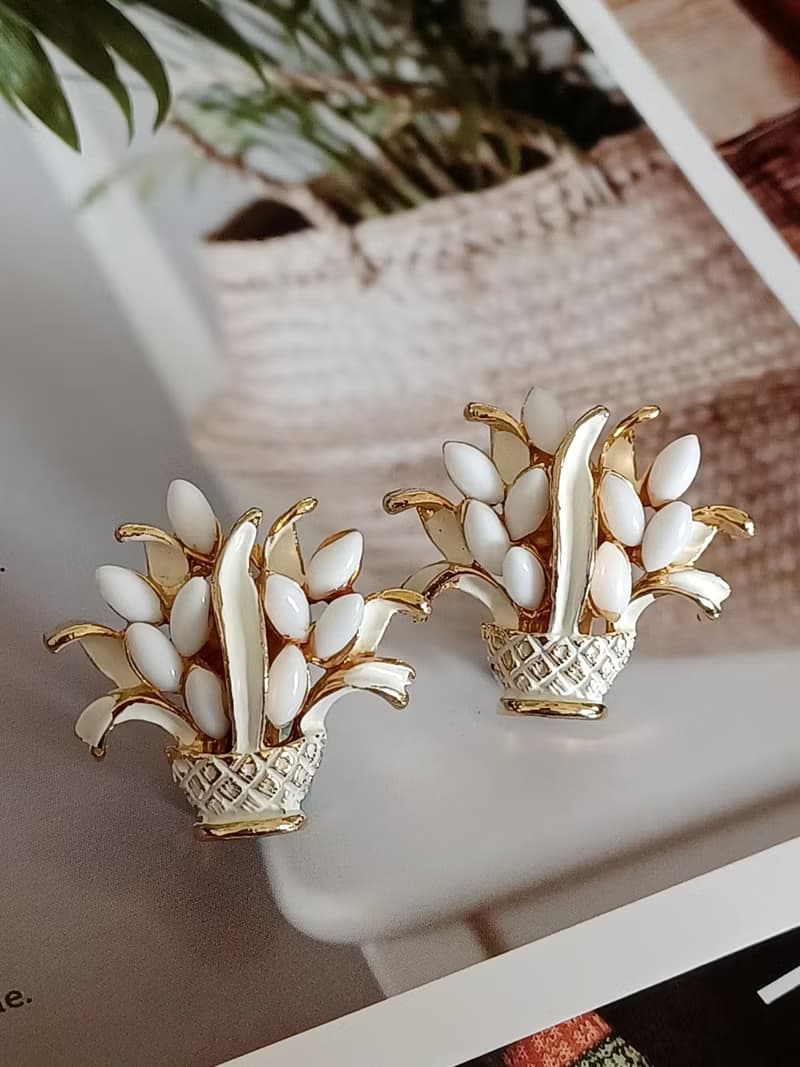 vintage jewelry  ART 白琺瑯花盆 夾式耳環