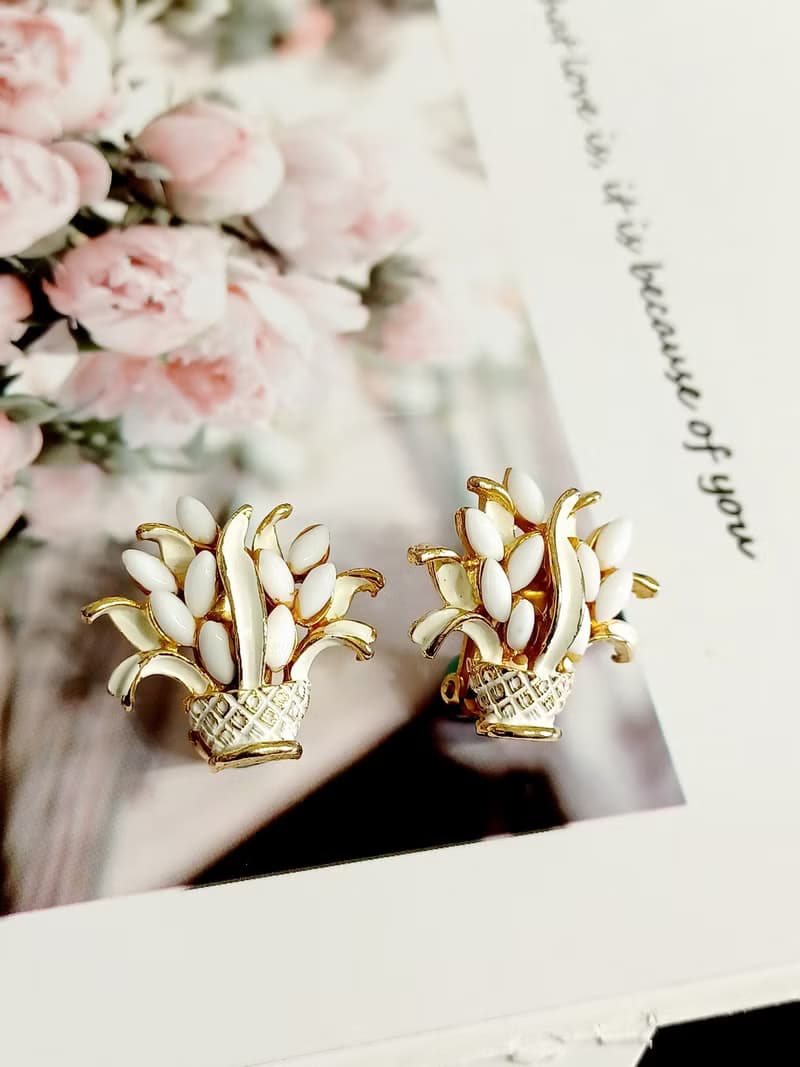 vintage jewelry  ART 白琺瑯花盆 夾式耳環