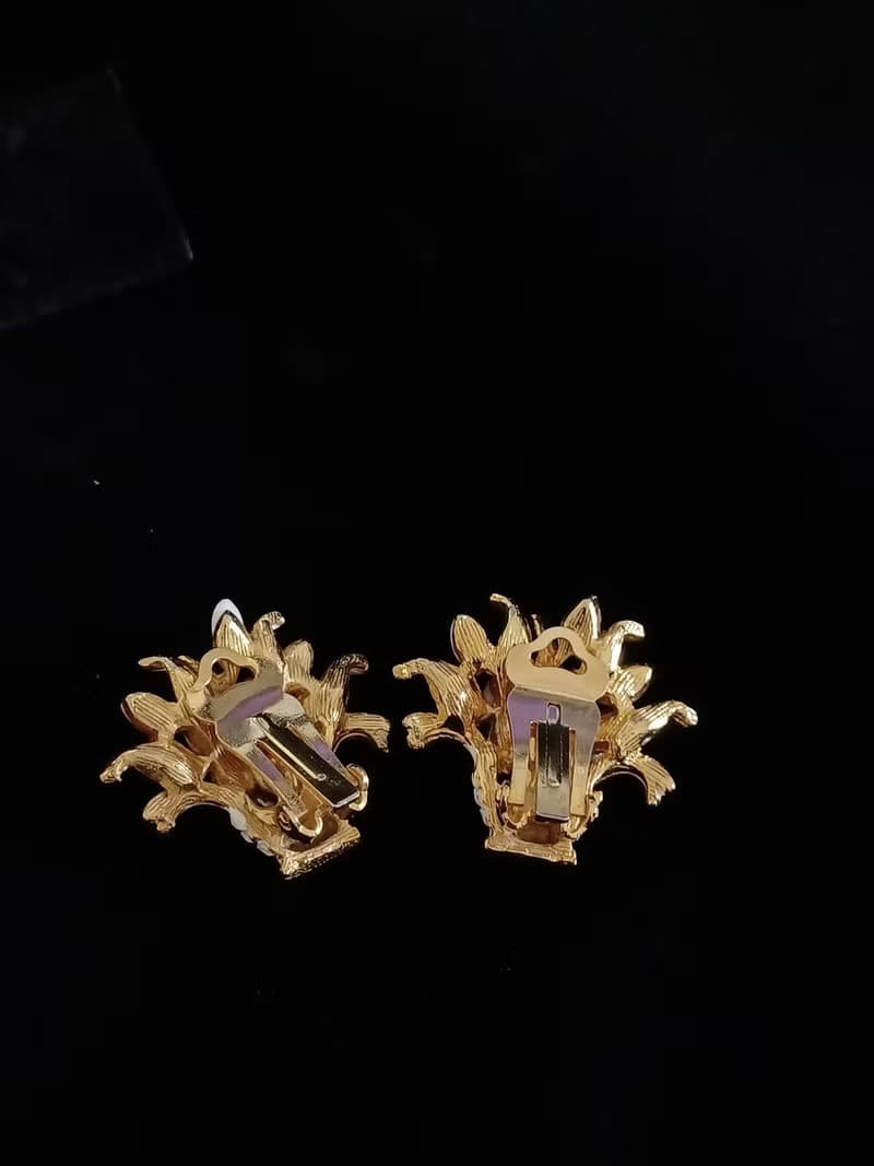 vintage jewelry  ART 白琺瑯花盆 夾式耳環