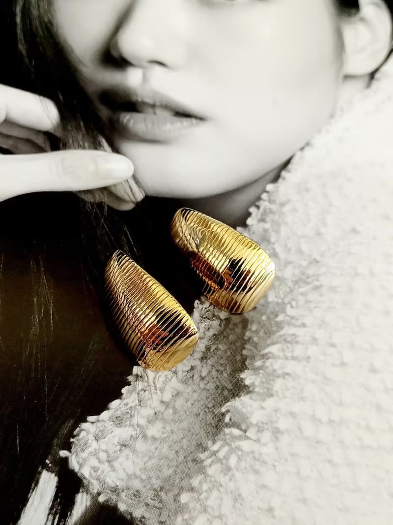 vintage jewelry  AVON 典雅金色橫紋夾式耳環