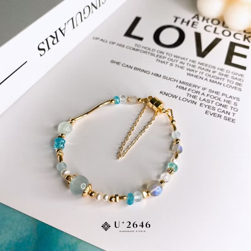 若水 海藍寶 藍磷灰 天然珍珠 拉長石 白水晶 磁吸扣礦石水晶手環