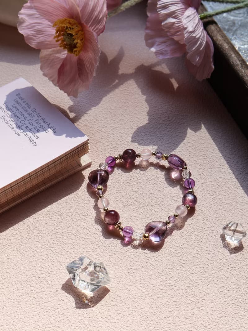 鳶尾計畫。紫水晶愛心 星光粉晶 紫鋰雲母 14KGF 水晶礦石手鍊