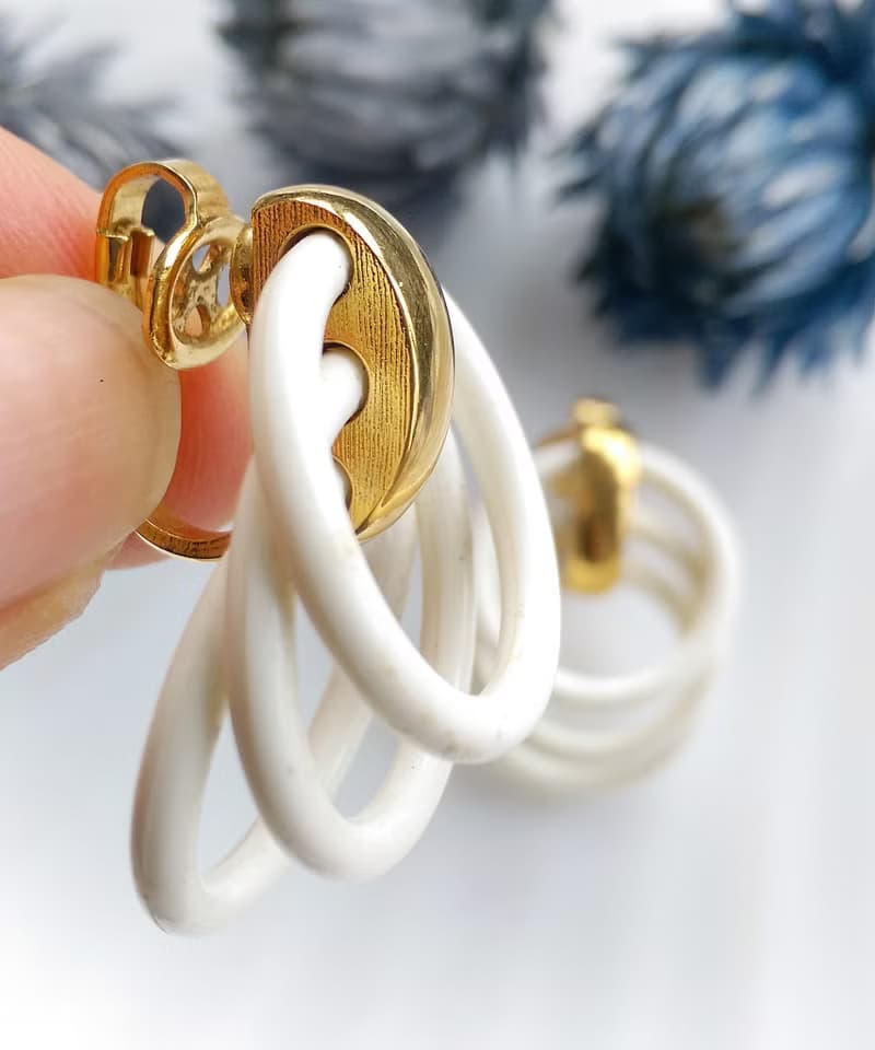 Vintage Jewelry 西洋古董飾品 TRIFARI 知性小環圈 夾式耳環