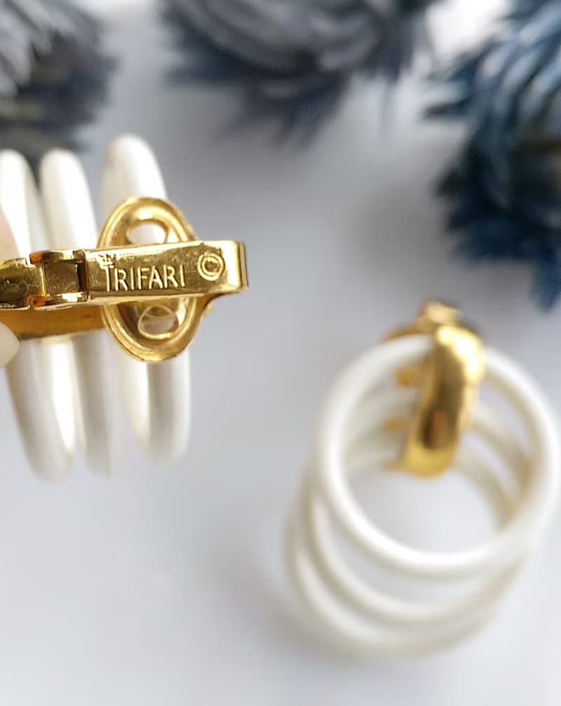Vintage Jewelry 西洋古董飾品 TRIFARI 知性小環圈 夾式耳環