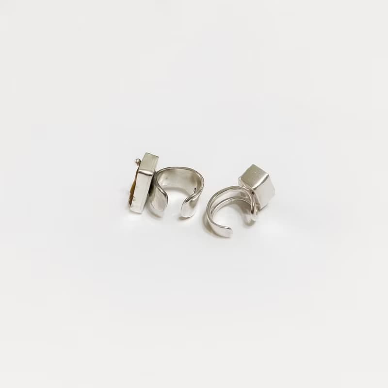 MEACHA-手工人臉眉骨釘珍珠貝耳