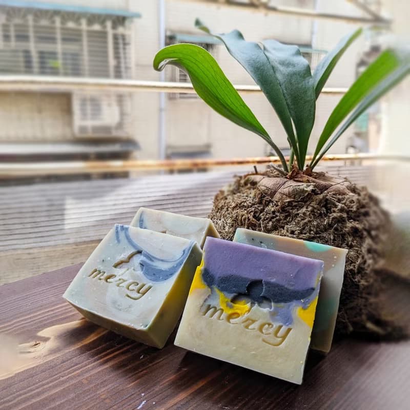 綠映竹風植萃精華手工皂禮盒組///四入禮盒組